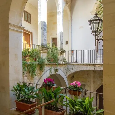 Casa Li Santi ベッド・アンド・ブレックファスト レッチェ